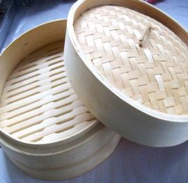 Round bamboo steamer basket 