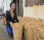 Weaving baskets from Hyacinth in Mo Cay District 