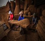 Visit Tam Quan to visit the coir weaving village